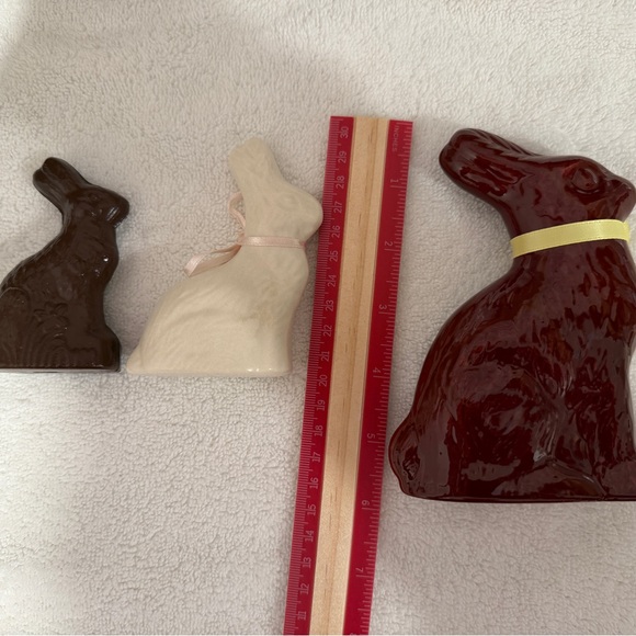 Ceramic bunnies look like the real chocolate. - Picture 4 of 4